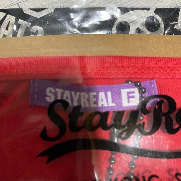 Stay Real X Sanrio Hello Kitty Dot Dot Kitty t-shirt Size F NWT - Picture 7 of 8